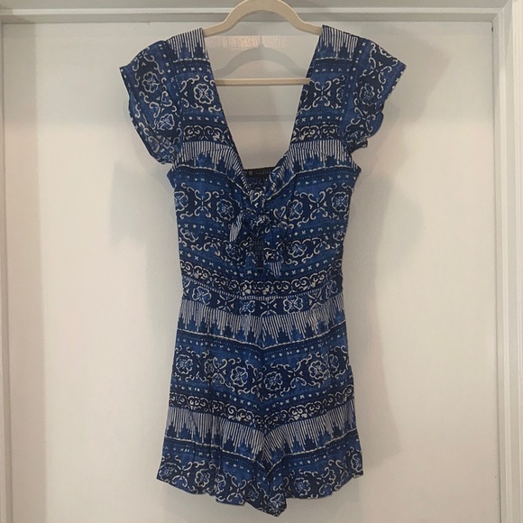 House of Harlow 1960 Blue Printed Tie-Front Tunic - Picture 3 of 8